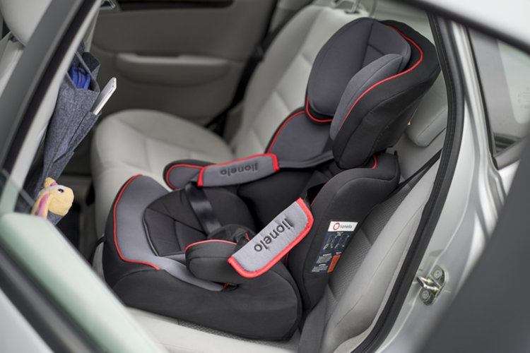 Автокресло Levi Plus black/red Lionelo